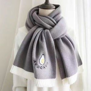 Knitted Japanese-Style Scarf – Autumn & Winter