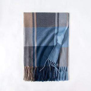 Winter Warm Fringe Scarf – Cozy & Stylish Shawl