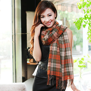 Unisex Oversized Wool-Blend Scarf – Soft & Warm Twill Wrap with Tassels