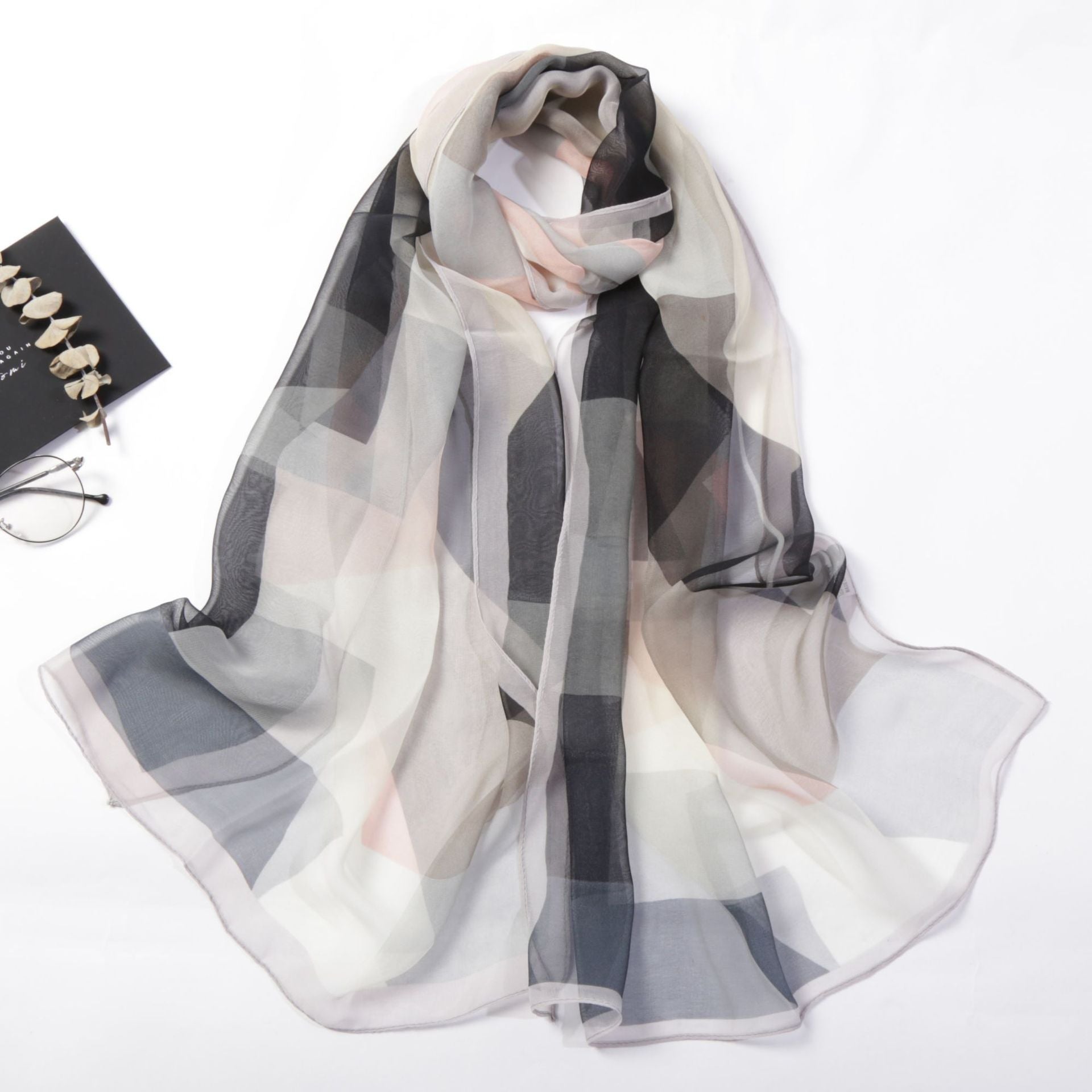 Women's Geometric Silk Scarf – Lightweight Triangle Print Wrap (160x50cm)