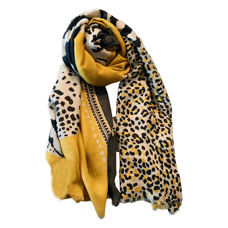 Chic Leopard Print Silk Scarf – Stylish & Lightweight Shawl for Women