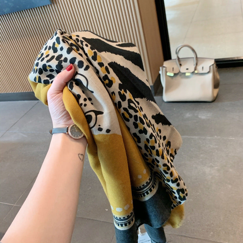 Chic Leopard Print Silk Scarf – Stylish & Lightweight Shawl for Women