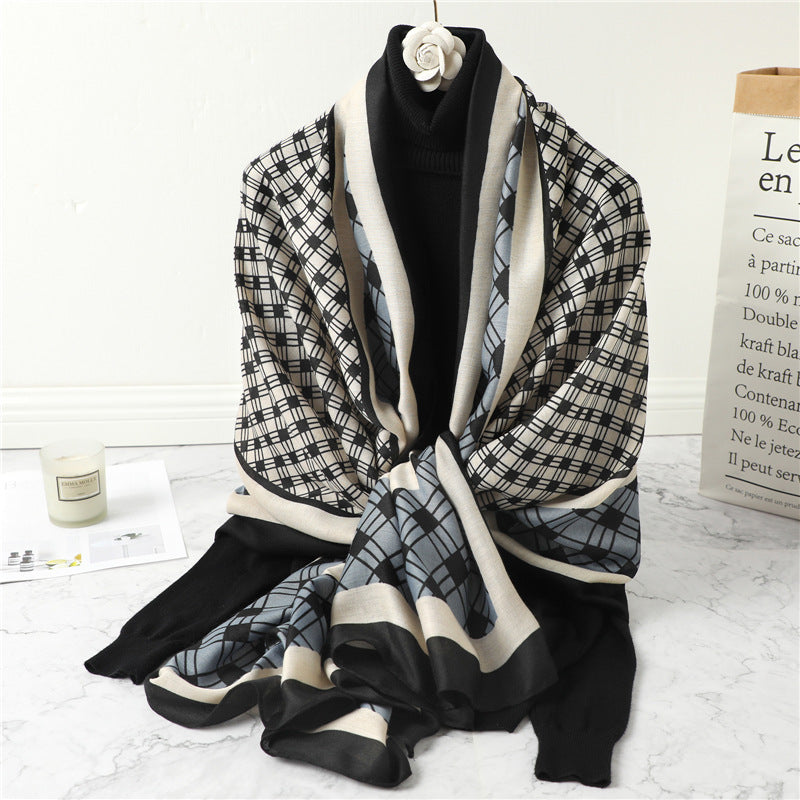 Ladies' Casual Plaid Winter Scarf – Warm & Stylish