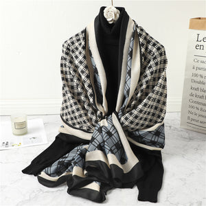 Ladies' Casual Plaid Winter Scarf – Warm & Stylish