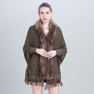 Faux Fur Collar Knitted Shawl – Cozy & Stylish for Autumn and Winter