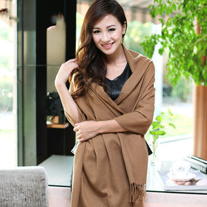 Unisex Oversized Wool-Blend Scarf – Soft & Warm Twill Wrap with Tassels