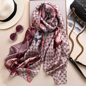 Luxury Warm Silk Scarf – Elegant Tie-Dye Floral Wrap for All Seasons