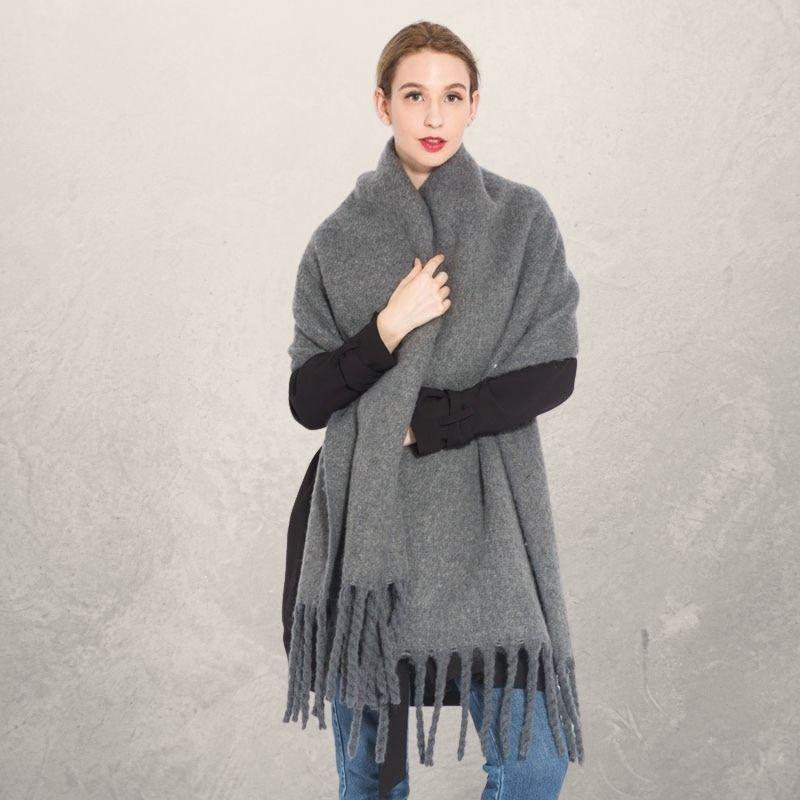 Autumn & Winter Warm Tassel Scarf for Women – Cozy & Stylish Wrap