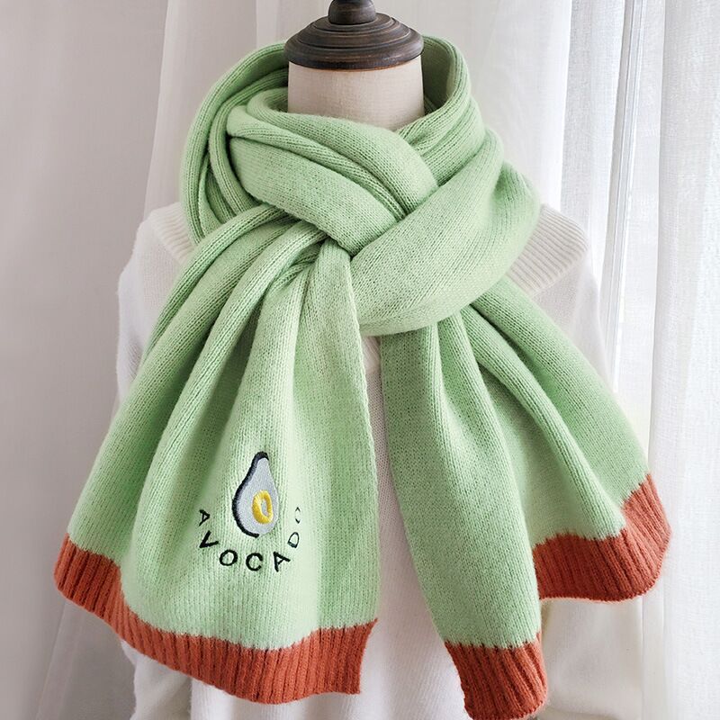 Knitted Japanese-Style Scarf – Autumn & Winter