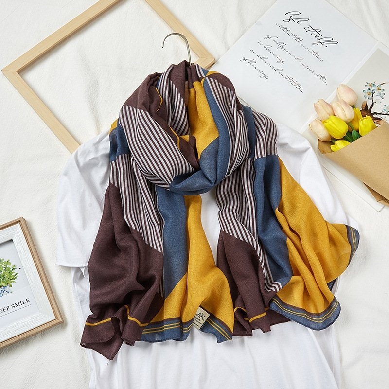 Elegant Geometric Print Women's Silk Scarf