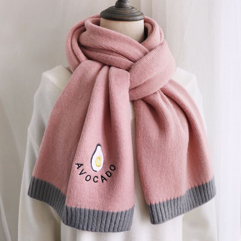 Knitted Japanese-Style Scarf – Autumn & Winter