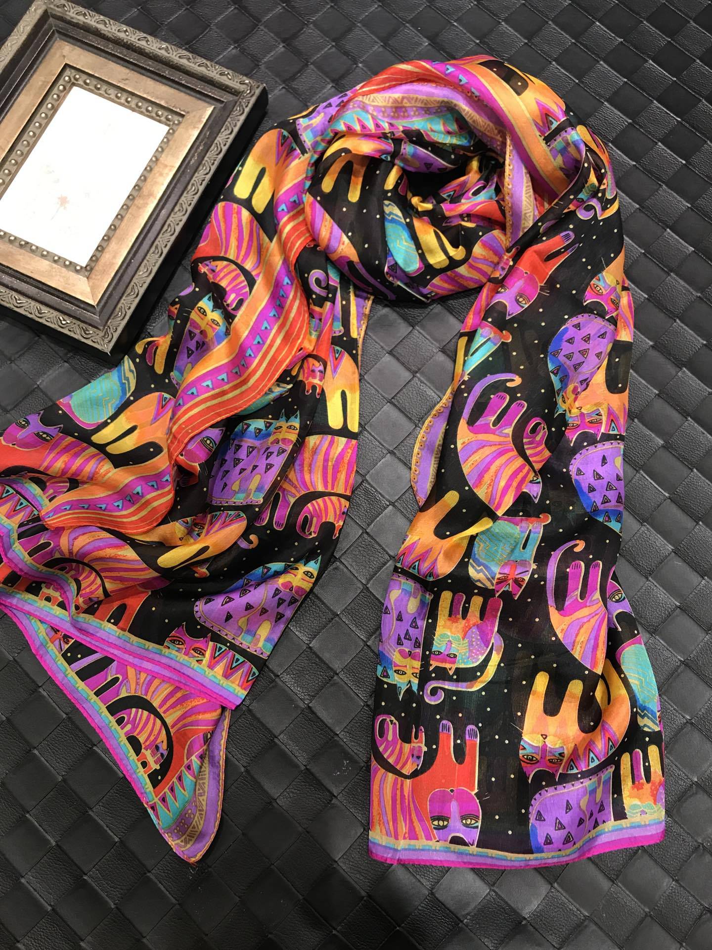 Luxury Silk Long Strip Shawl – Elegant & Stylish Women's Scarf (180x110cm)