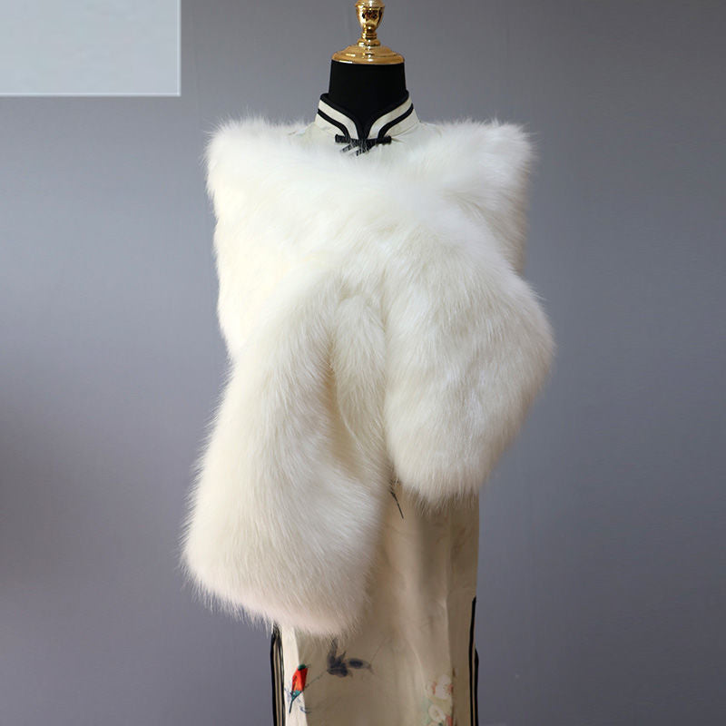 Luxury Faux Fur Shawl – Warm & Elegant Winter Wrap