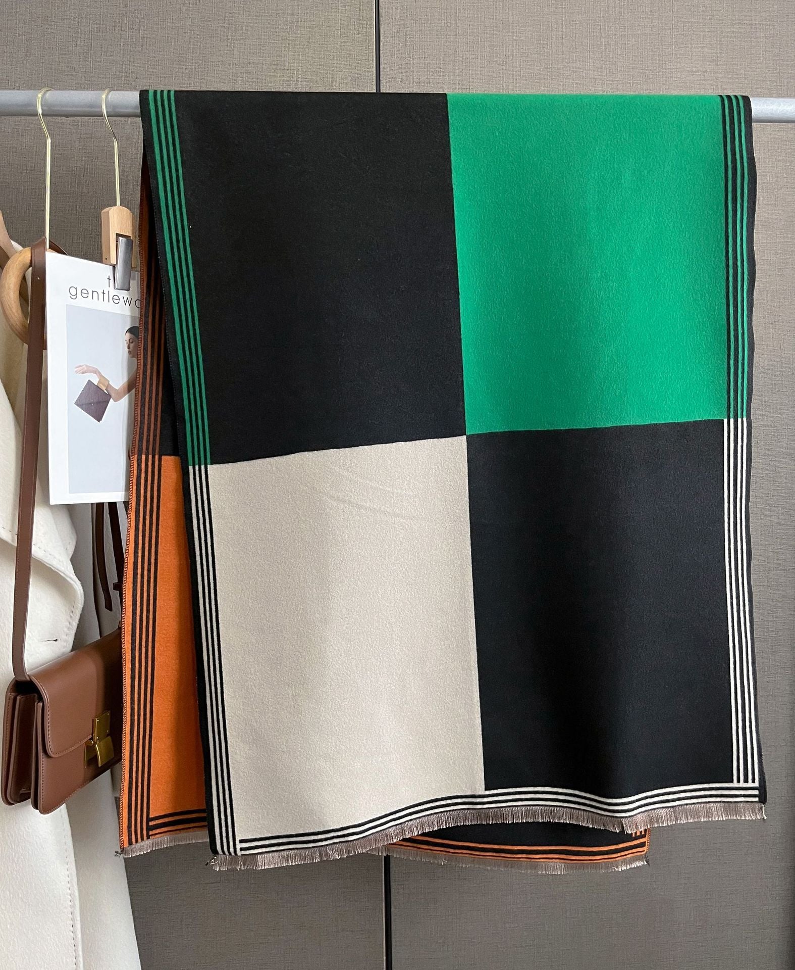 Color Matching Fashion Cashmere-Feel Scarf – Thickened Winter Warmth for Women
